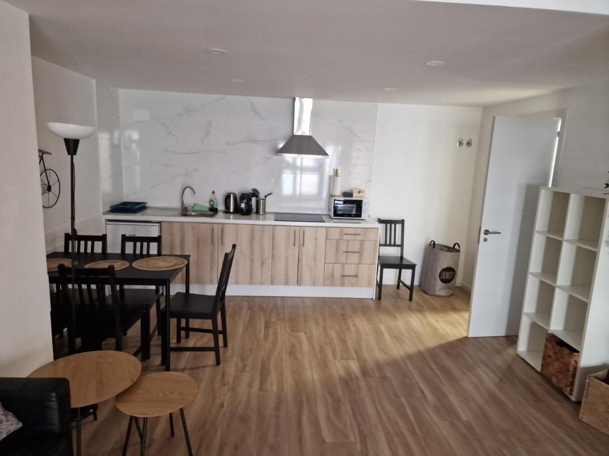 Moderno Apartamento Del Arquitecto Aparthotel Valencia Bagian luar foto