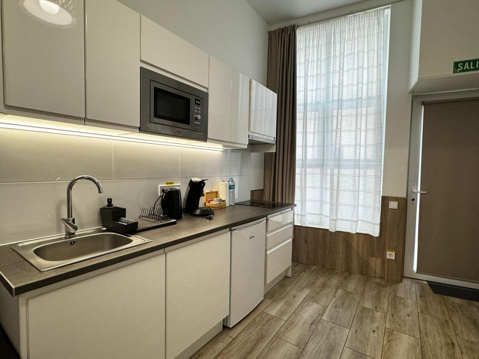 Moderno Apartamento Del Arquitecto Aparthotel Valencia Bagian luar foto