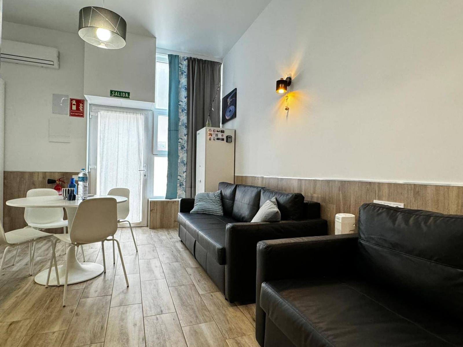 Moderno Apartamento Del Arquitecto Aparthotel Valencia Bagian luar foto