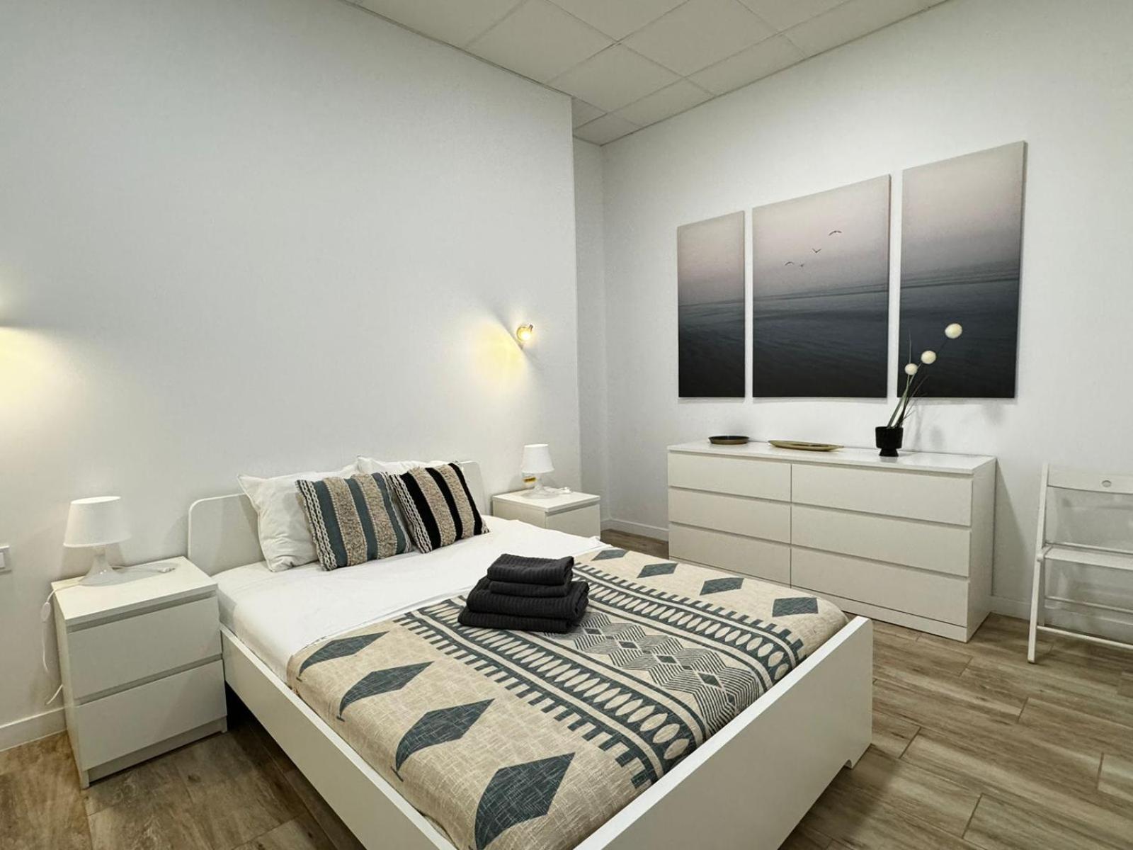 Moderno Apartamento Del Arquitecto Aparthotel Valencia Bagian luar foto