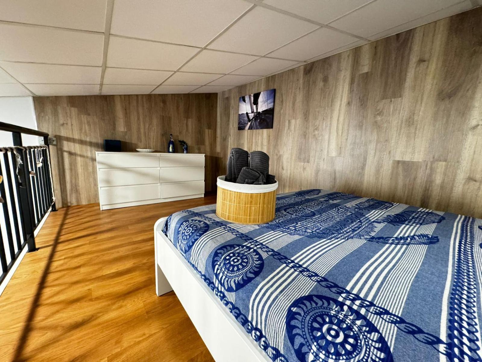 Moderno Apartamento Del Arquitecto Aparthotel Valencia Bagian luar foto